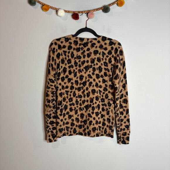 Lord & Taylor leopard print cashmere sweater - Picture 4 of 4